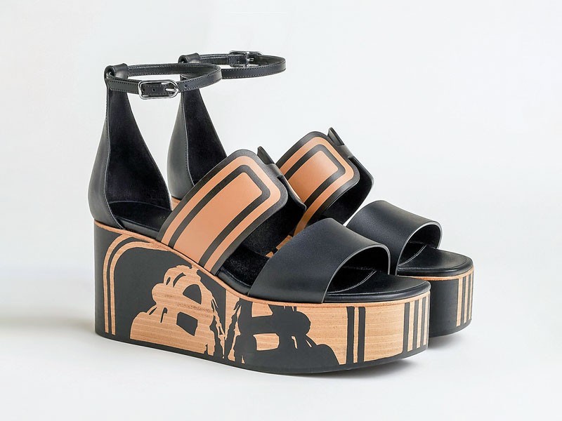 Platform sandals