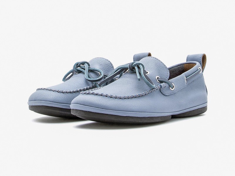 MOCASINES NAUTICOS CALZADO TENDENCIA PRIMAVERA VERNAO 2026 2027 SERMA 157833877da3309411fba04388ae7c82d03.jpg Náuticos masculinos combinan costuras moc, suelas y tonos neutros