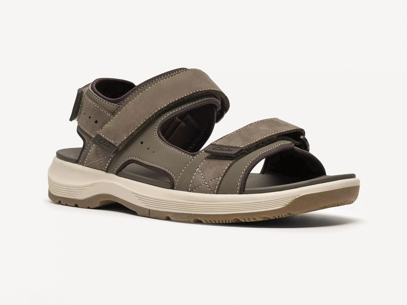 Sandalias outdoor refuerzan tiras, ajuste y suelas robustas