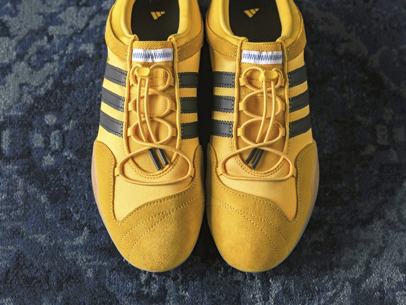 Urban sports sneakers