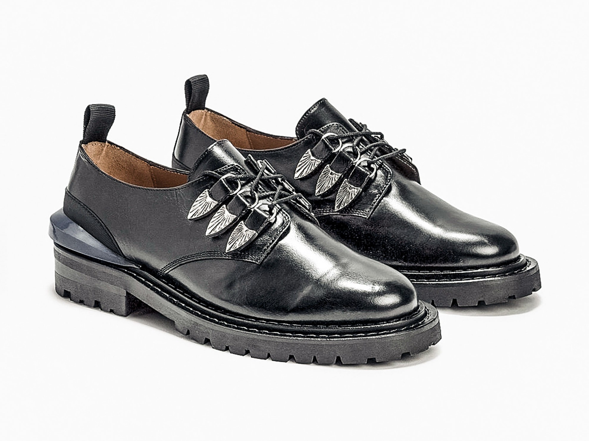 Zapatos bajos acordonados