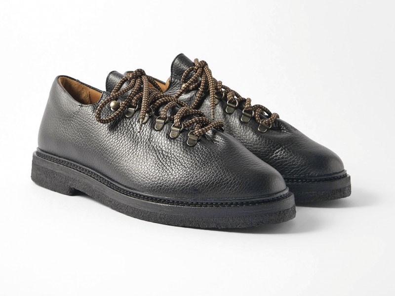 Sport lace-up shoes: Building on classics