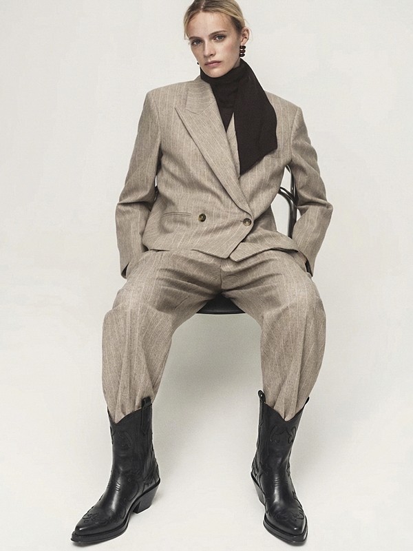 Botas vaqueras con caña alta y puntera afilada