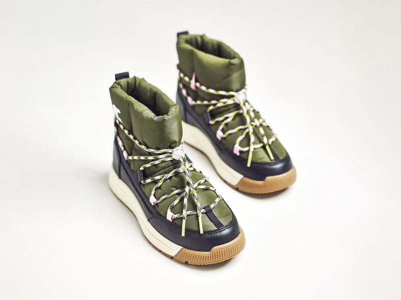 Calzado tipo snow para hombre con abrigo y suelas de tracción