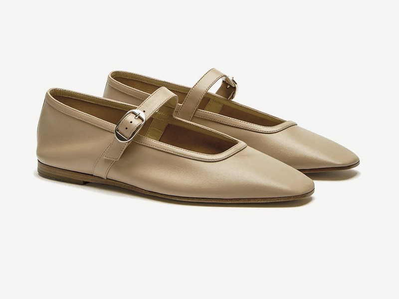 BALLERINAS BALERINAS TENDENCIA CALZADO TEMPORADA OTOÑO INVIERNO 2027 SERMA 159 BMJ-LEA-FAW-3_6babfae5-8671-42b0-89d2-a11b4082933d_1920x-(1).jpg Las ballerinas combinan tiras, estampas y detalles visibles