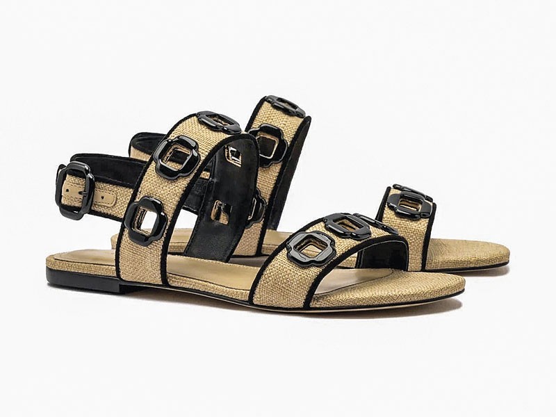 Flat sandals