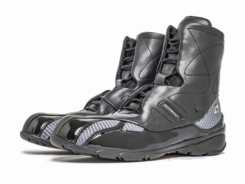 Botinetas sport acordonadas