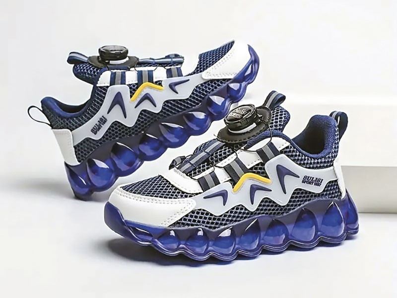 Zapatos / zapatillas: Atractivos, por colores y formas