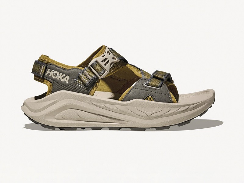 Sandalias outdoor refuerzan tiras, ajuste y suelas robustas