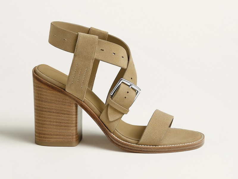 SANDALIAS ALTAS MUJER TENDENCIA CALZADO MARROQUINERIA BOLSOS CARTERAS PRIMAVERA VERANO 2026 SERMA 158milly-90-sandal--261104Z-VD-side-wm-4-0-0-2000-2000-q99_g.jpg Los tonos tierra y azul diferencian sandalias altas