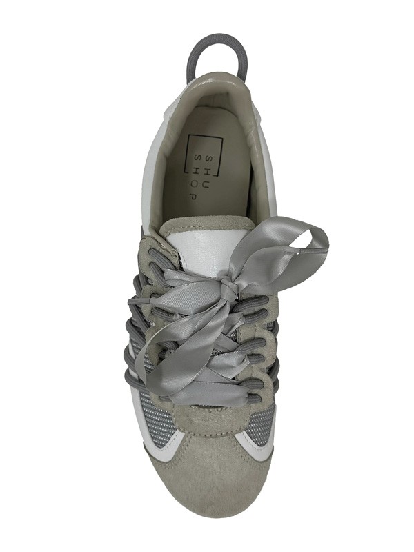FOTO-8.jpg Destacadas en la tendencia: Las sneakerinas SHERYL