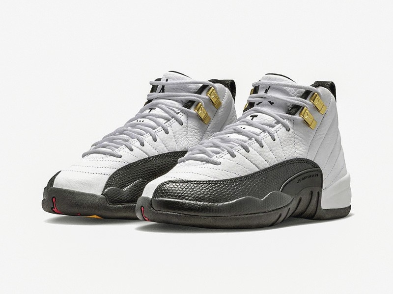 Calzado infantil tipo sneakers botinetas con caña media y alta