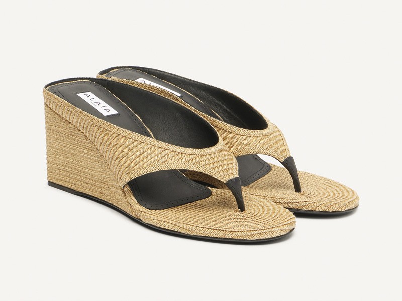 OJOTAS ALTAS CALZADO MUJER TENDENCIA PRIMAVERA VERNAO 2026 2027 SERMA 157P01045811.jpg Ojotas altas elevan tiras mínimas con tacos precisos