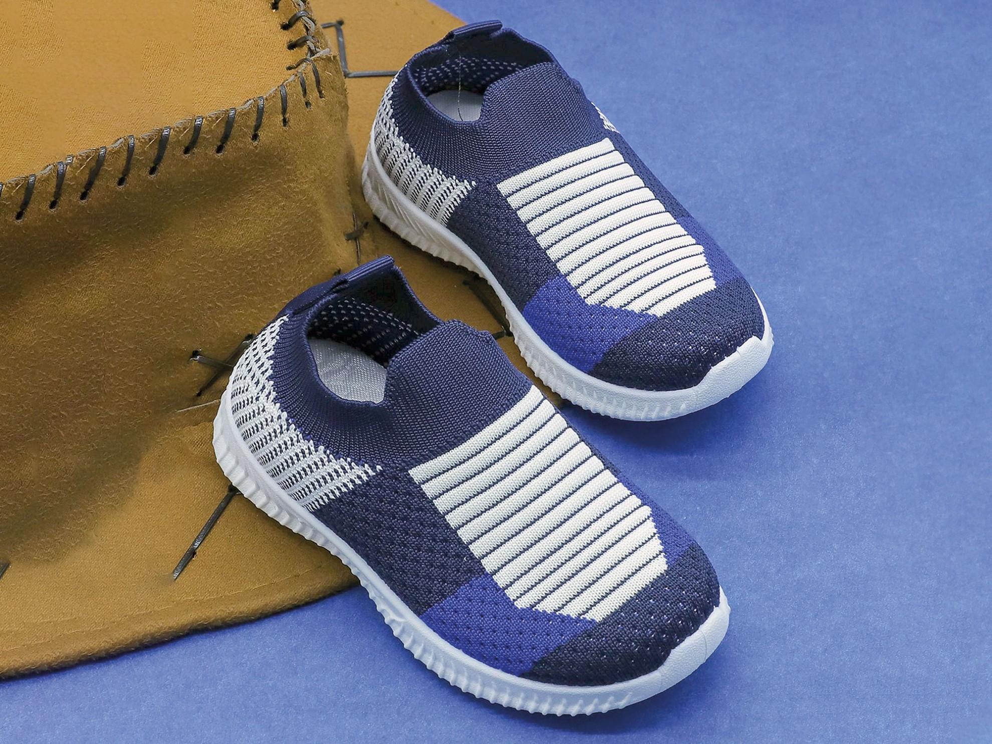Closed children's shoes: comfortable and fun
