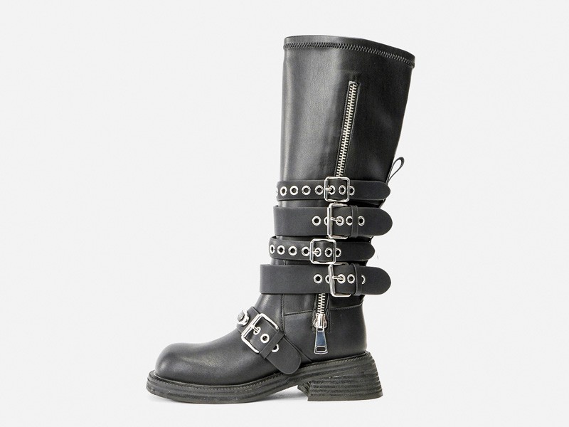 Botas biker con correas, hebillas y suela track