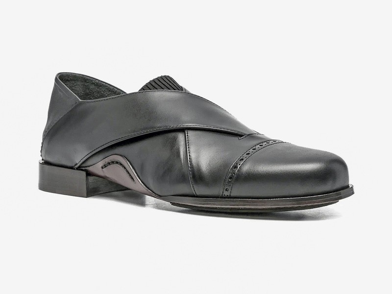 LISOS SPORT TENDENCIA CALZADO TEMPORADA OTOÑO INVIERNO 2027 SERMA 159 34885411_66495729_2048.jpg El slip-on masculino combina frentes limpios y contrastes de superficie